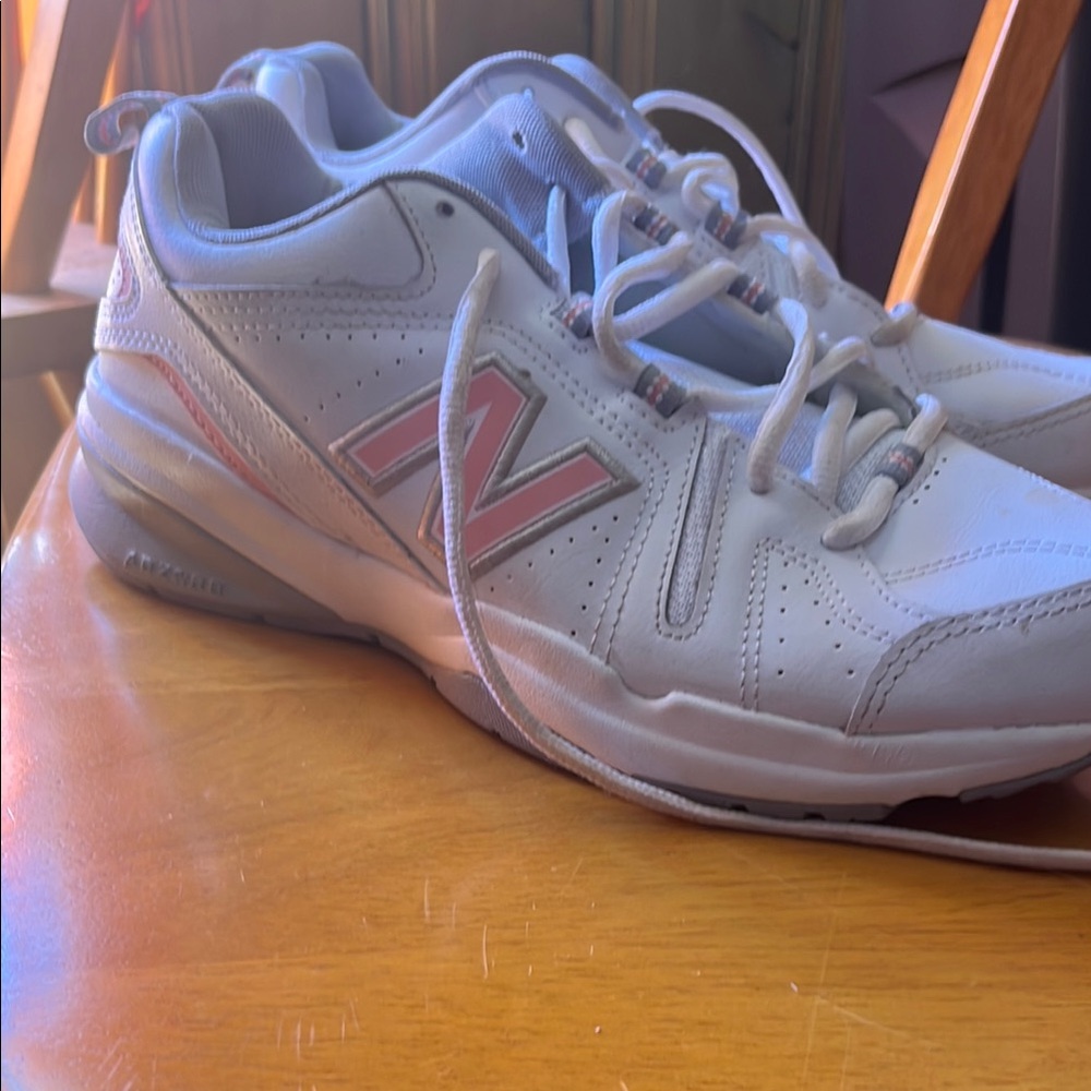 New Balance White and Pink Sneakers
